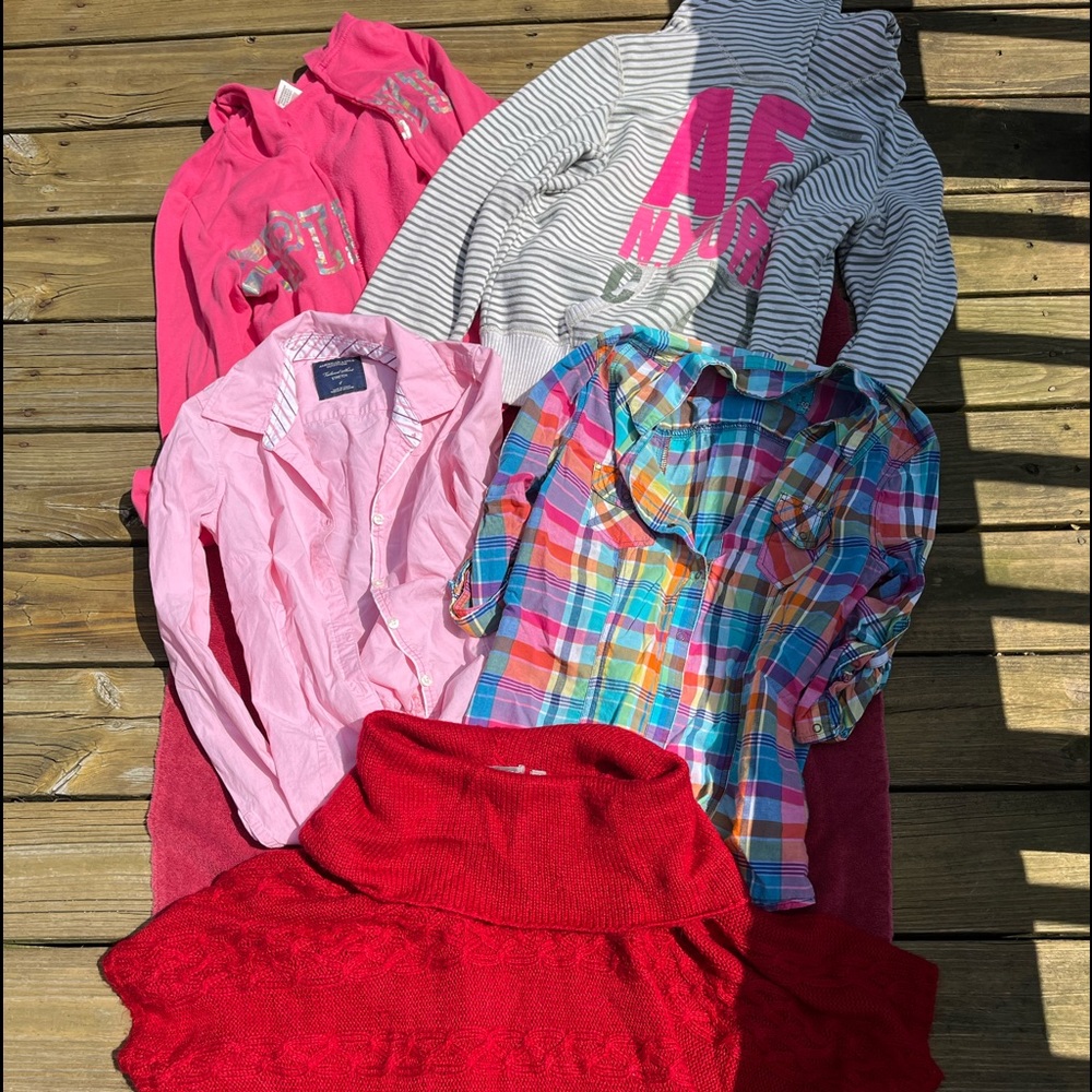 5  pieces in Victoria secret pink. American eagle outfitters Arizona jean